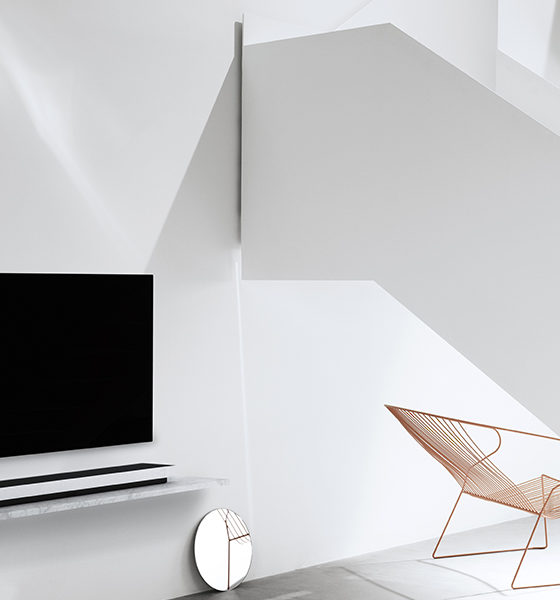 UPPER Magazine - TECHNOLOGY BANG & OLUFSEN - The Stage